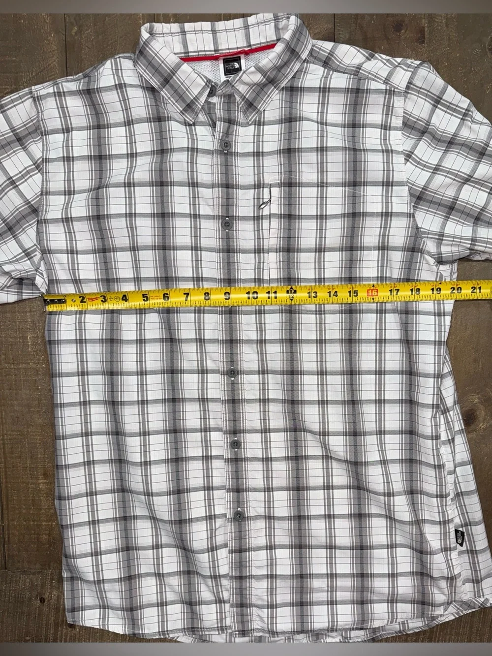The North Face Tekware Gray Plaid Short Sleeve Hiking Shirt Men Large
